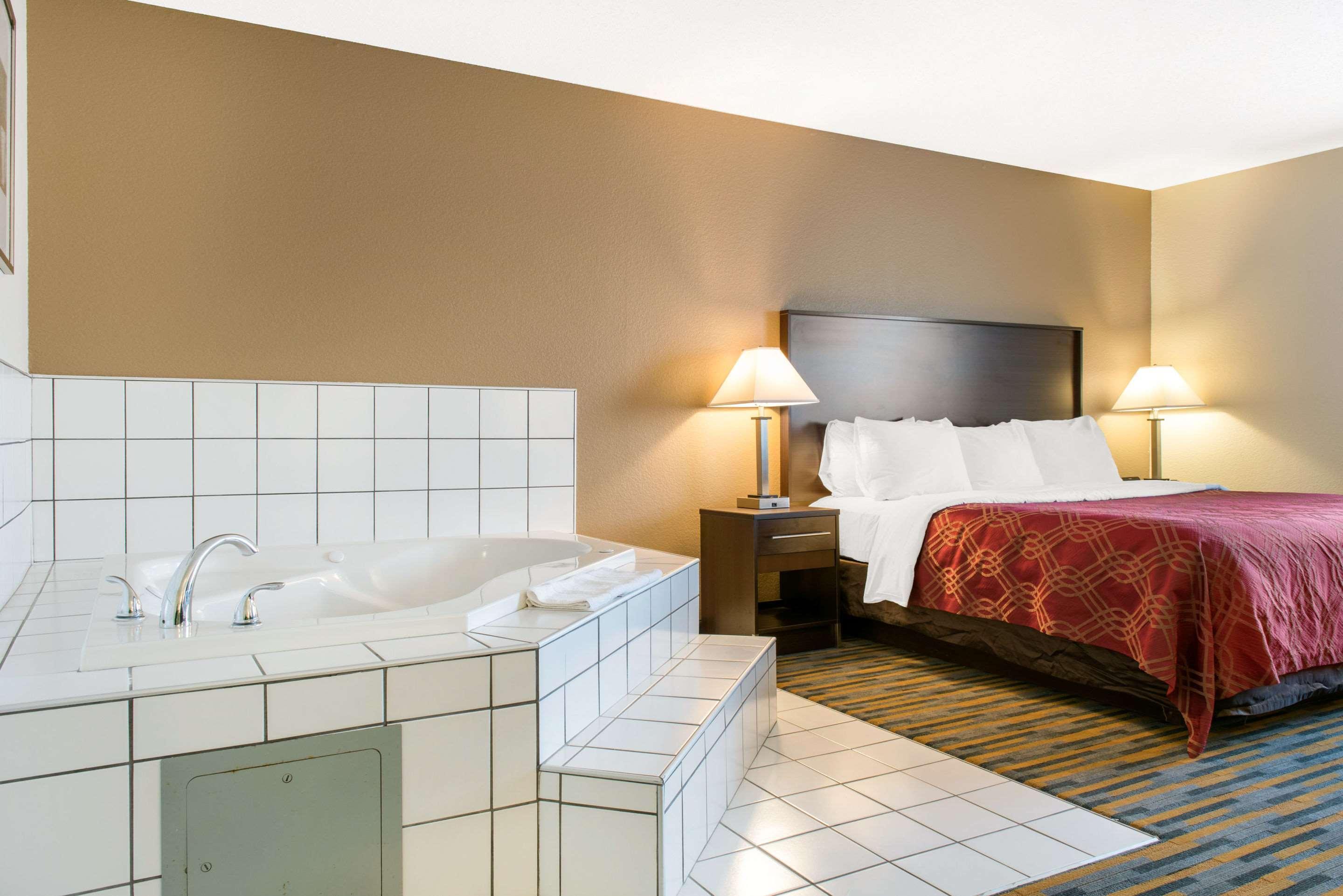 Quality Inn Noblesville-Indianapolis Exterior photo